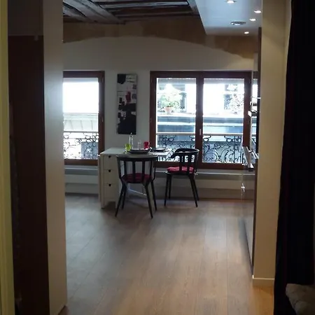 Saint Sauveur Apartment *